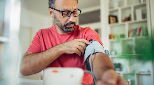 Monitoring blood pressure at home